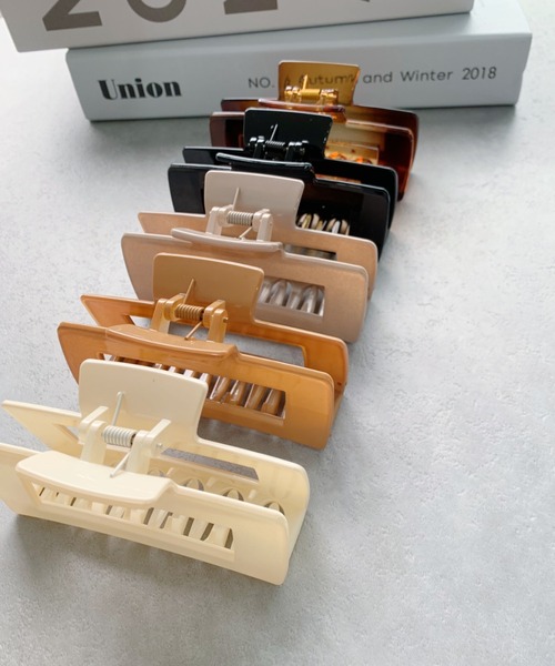 iso（イソ）の「スクエアヘアクリップ（バレッタ/ヘアクリップ・レディース・ブラック/ベージュ/アイボリー/その他1/グレイッシュベージュ・FREE）」の22枚目の写真