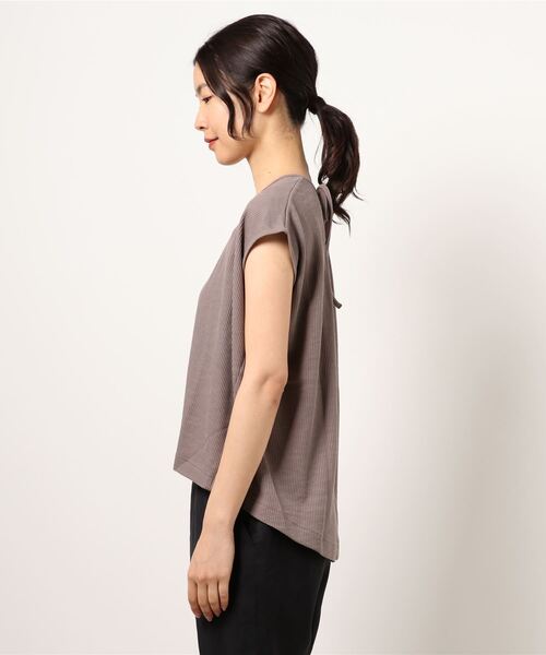 Samansa Mos2 blue（サマンサモスモスブルー）の「ワッフルフレンチスリーブTee（Tシャツ/カットソー・レディース・チャコール/モカ/オフホワイト・ﾌﾘ-）」の4枚目の写真