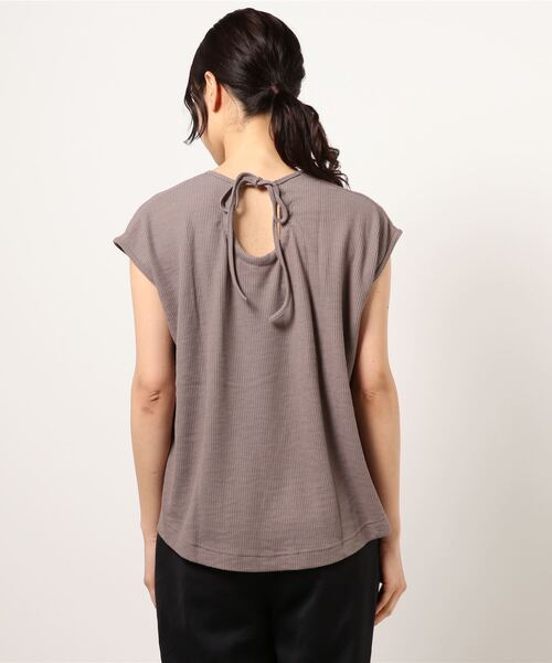 Samansa Mos2 blue（サマンサモスモスブルー）の「ワッフルフレンチスリーブTee（Tシャツ/カットソー・レディース・チャコール/モカ/オフホワイト・ﾌﾘ-）」の5枚目の写真