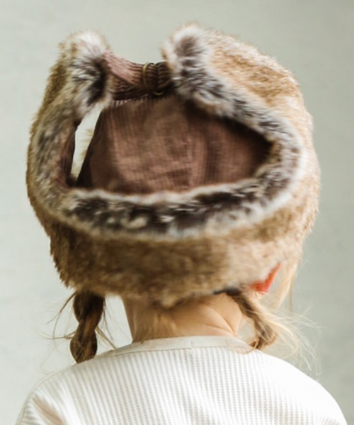 pairmanon（ペアマノン）の「ユニセックスフェイクファーボアキャップ