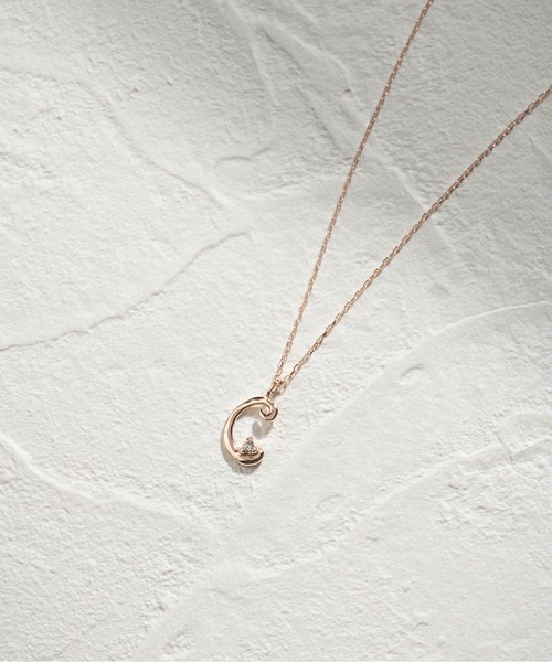 me.luxe（ミーリュクス）の「K10PG　ダイヤモンド　イニシャルネックレス（ネックレス・レディース・C/E/J/N/T・FREE）」の6枚目の写真