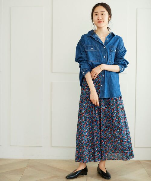 le.coeur blanc(ルクールブラン)の「フラップポケットワークシャツ(シャツ/ブラウス・レディース・グレイッシュベージュ/ネイビー・FREE)」の3枚目の写真