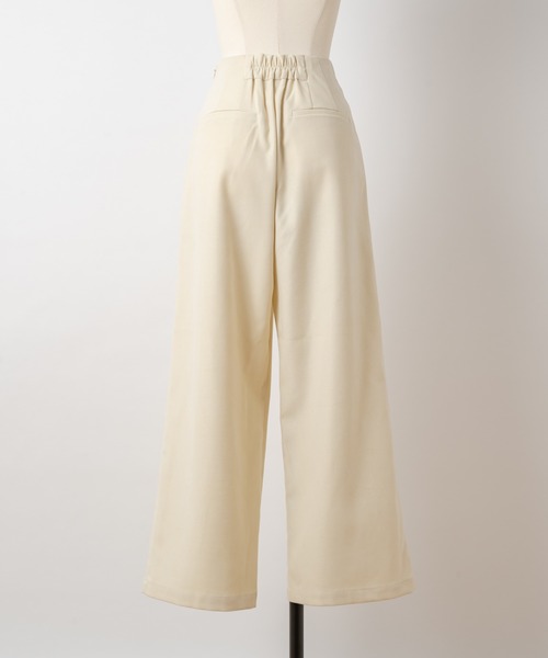 Rewde（ルゥデ）の「起毛ストレッチセミフレアタックパンツ（1R12-10078）（その他パンツ・レディース・ホワイト/チャコールグレー/ベージュ・S/M/L）」の4枚目の写真