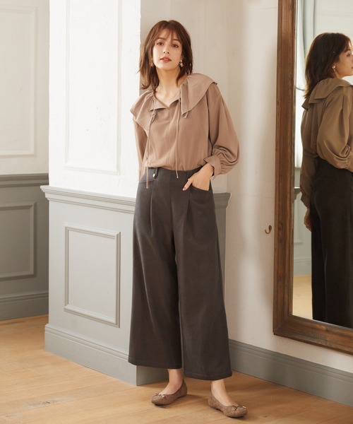 Rewde（ルゥデ）の「起毛ストレッチセミフレアタックパンツ（1R12-10078）（その他パンツ・レディース・ホワイト/チャコールグレー/ベージュ・S/M/L）」の13枚目の写真