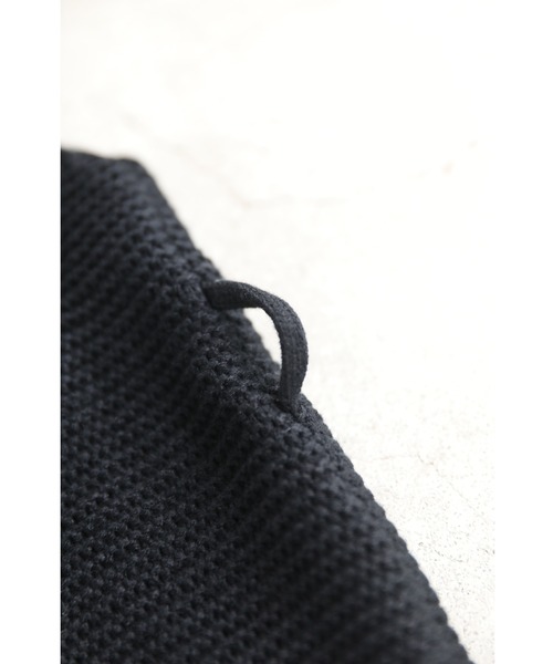 黒）縦長ラインでスッキリ魅せるニットロングベスト（ベスト）｜CAWAII