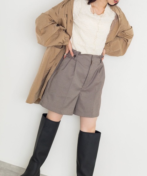 w closet（ダブルクローゼット）の「ポリナイロンツイルケープジャケットコート（ノーカラーコート・レディース・ライトカーキ/ベージュ・FREE）」の13枚目の写真