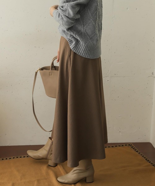 URBAN RESEARCH DOORS（アーバンリサーチドアーズ）の「ヘリンボーンフレアスカート∴（スカート・レディース・チャコールグレー/モカ/ブラウン・ONE）」の4枚目の写真