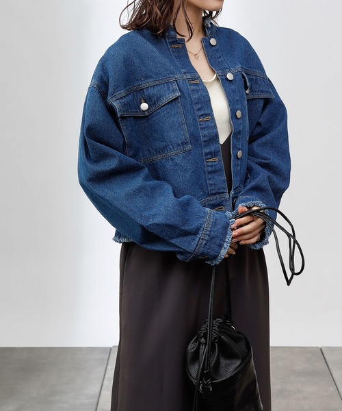 COLONY 2139（コロニートゥーワンスリーナイン）の「デニムノーカラー短丈Gジャン（デニムジャケット・レディース・ブルー/ブラック・FREE）」の2枚目の写真