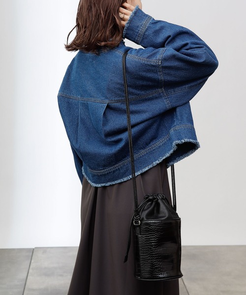 COLONY 2139（コロニートゥーワンスリーナイン）の「デニムノーカラー短丈Gジャン（デニムジャケット・レディース・ブルー/ブラック・FREE）」の16枚目の写真