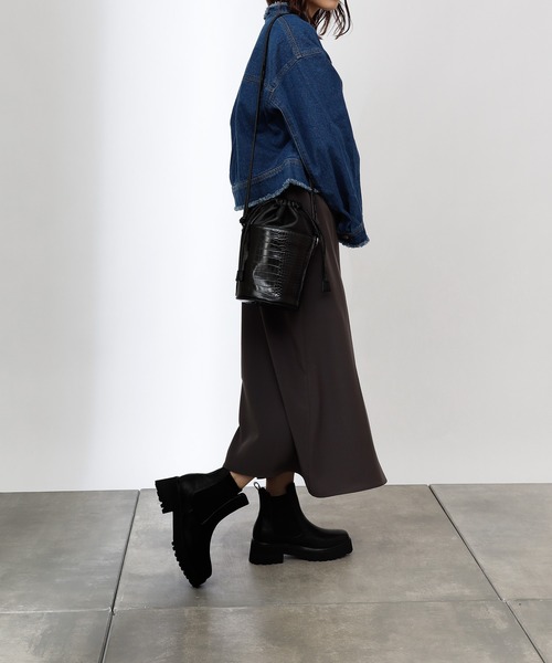 COLONY 2139（コロニートゥーワンスリーナイン）の「デニムノーカラー短丈Gジャン（デニムジャケット・レディース・ブルー/ブラック・FREE）」の19枚目の写真