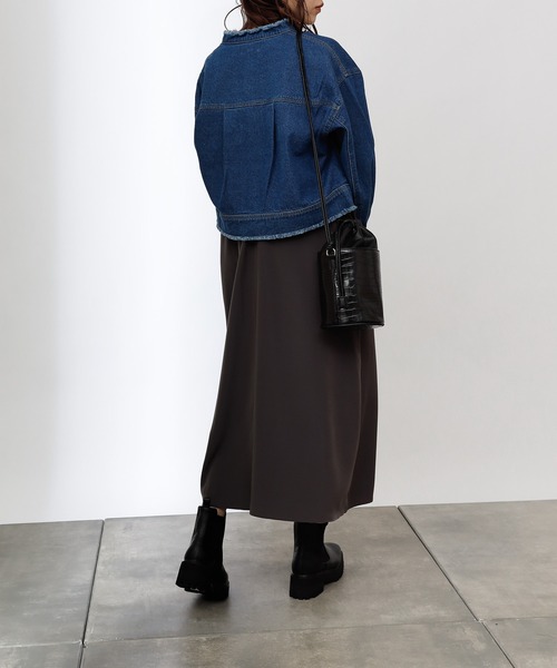 COLONY 2139（コロニートゥーワンスリーナイン）の「デニムノーカラー短丈Gジャン（デニムジャケット・レディース・ブルー/ブラック・FREE）」の20枚目の写真