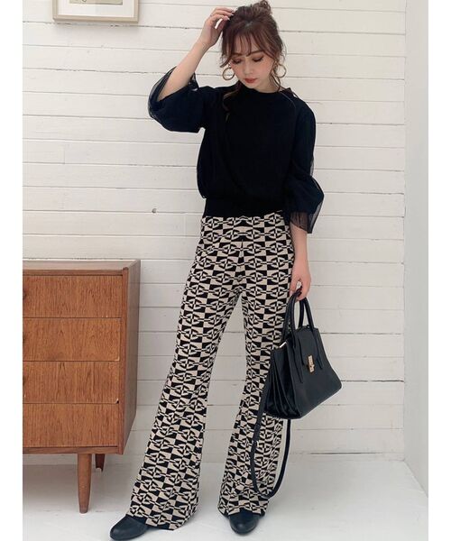 RESEXXY（リゼクシー）の「ジャガードセミフレアニットパンツ（その他パンツ・レディース・ブラック/ブラウン/ブルー・FREE）」の5枚目の写真