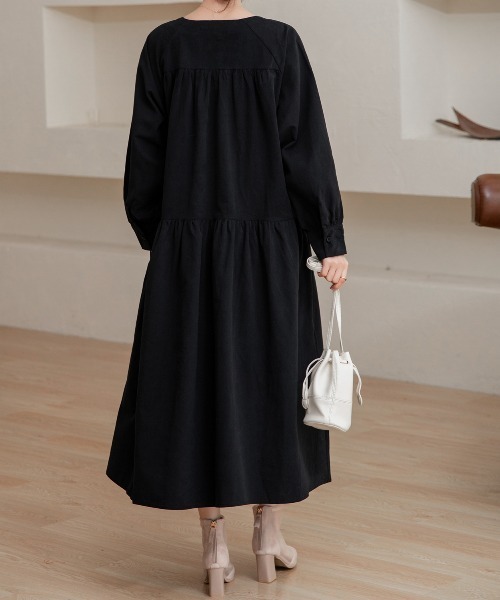 DAY CLOSET(デイ クローゼット)の「レディース 長袖ティアードコットンワンピース(ワンピース・レディース・ブラック/ネイビー/キャメル/カーキ/ベージュ・ONE SIZE)」の19枚目の写真