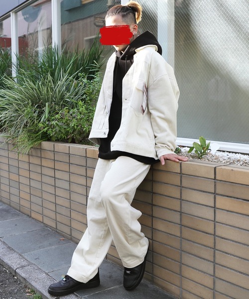 ８(eight)（エイト）の「太ピッチコーデュロイワイドパンツ（チノパンツ・メンズ・アイボリー/ブラック/ダークグリーン/ダークブラウン/ダークブルー・MEDIUM/SMALL/LARGE）」の9枚目の写真