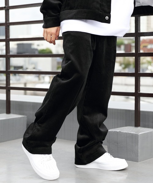 ８(eight)（エイト）の「太ピッチコーデュロイワイドパンツ（チノパンツ・メンズ・アイボリー/ブラック/ダークグリーン/ダークブラウン/ダークブルー・MEDIUM/SMALL/LARGE）」の19枚目の写真