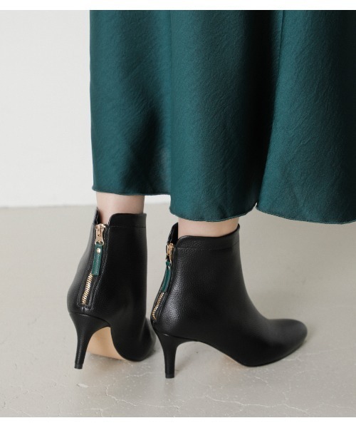 crie conforto（クリーコンフォルト）の「バックZIPフェイクレザーショートブーツ（ブーツ・レディース・アイボリー/ブラック/ブラウン・SMALL/MEDIUM/LARGE）」の19枚目の写真