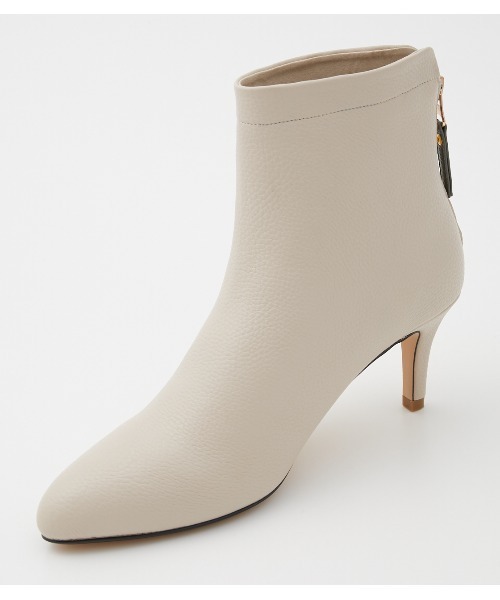 crie conforto（クリーコンフォルト）の「バックZIPフェイクレザーショートブーツ（ブーツ・レディース・アイボリー/ブラック/ブラウン・SMALL/MEDIUM/LARGE）」の9枚目の写真