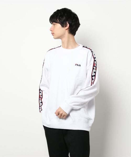 FILA（フィラ）の「【FILA:フィラ】ラインロゴスウェット / トレーナー/ ユニセックス（スウェット・メンズ・ホワイト/ネイビー/ベージュ・MEDIUM/X-LARGE/LARGE）」の2枚目の写真