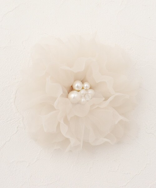 OPAQUE.CLIP（オペークドットクリップ）の「◆フェイクパール付きコサージュ（ブローチ/コサージュ・レディース・ネイビー/ライトベージュ・00）」の3枚目の写真