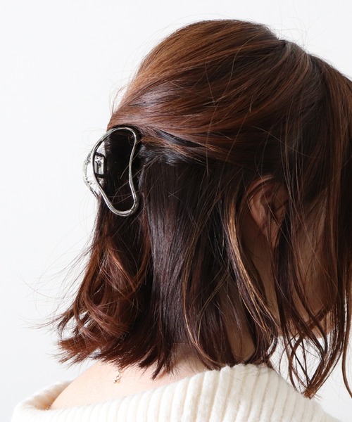 Cheek(チーク)の「ニュアンスメタルヘアクリップ(バレッタ/ヘアクリップ・レディース・シルバー/ゴールド・FREE)」の7枚目の写真