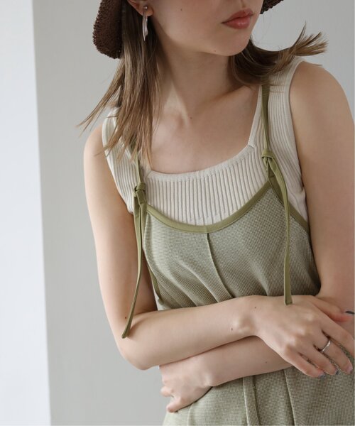 RAY CASSIN（レイカズン）の「ランダムピッチリブニットタンク（タンクトップ・レディース・グレイッシュベージュ/ブラック/イエロー/キナリ/パープル・FREE）」の2枚目の写真