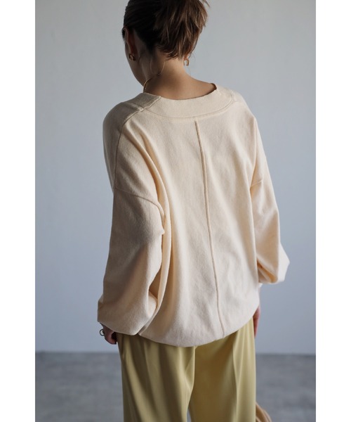 Bonjour Sagan(ボンジュールサガン)の「ディープVネックスプリングニット(ニット/セーター・レディース・ピンク/アイボリー/グレー・FREE)」の16枚目の写真