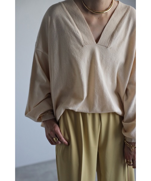 Bonjour Sagan(ボンジュールサガン)の「ディープVネックスプリングニット(ニット/セーター・レディース・ピンク/アイボリー/グレー・FREE)」の7枚目の写真