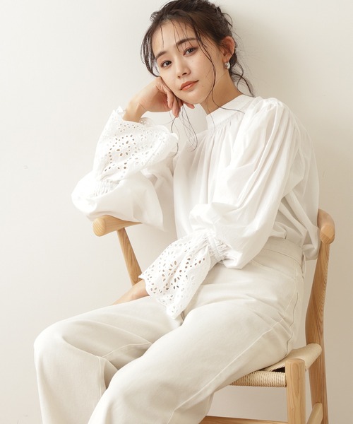 N.（N. Natural Beauty Basic）（エヌエヌナチュラルビューティーベーシック）の「≪前後2Wayレースカフスブラウス≫（シャツ/ブラウス・レディース・ホワイト/ブラック・MEDIUM）」の2枚目の写真