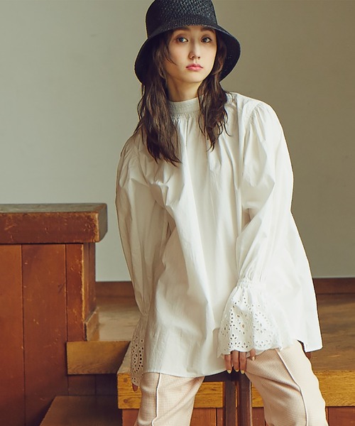 N.（N. Natural Beauty Basic）（エヌエヌナチュラルビューティーベーシック）の「≪前後2Wayレースカフスブラウス≫（シャツ/ブラウス・レディース・ホワイト/ブラック・MEDIUM）」の3枚目の写真