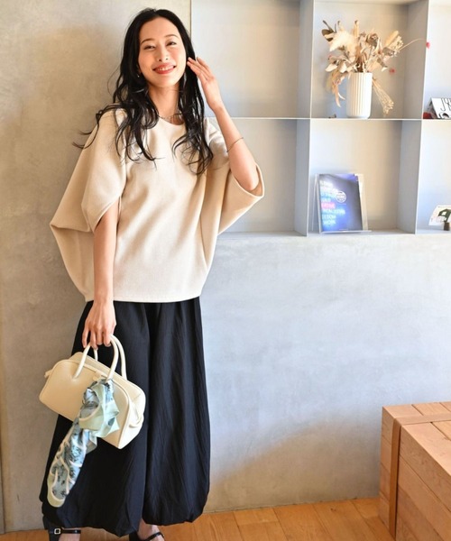 Ehre style(エーレスタイル)の「重ね着もステキ!さりげな体型カバードルマントップス(ニット/セーター・レディース・グレー/ベージュ・FREE)」の10枚目の写真