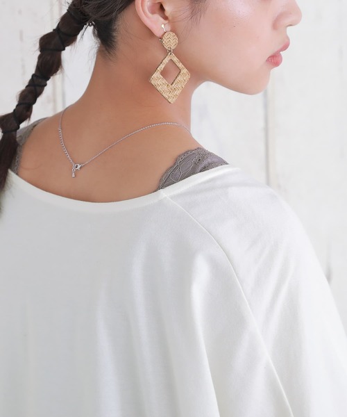 osharewalker（オシャレウォーカー）の「【廃盤】【機能素材】『スクエアレースタンクトップ』（タンクトップ・レディース・ブラック/オフホワイト/ブルーグリーン/チャコール/ピンク・LL/M/L）」の11枚目の写真