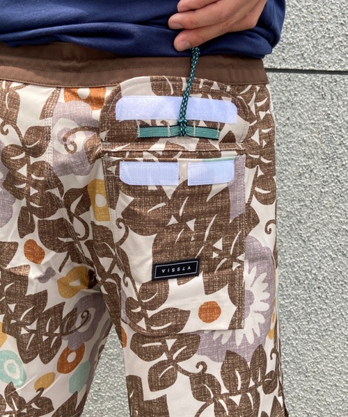VISSLA(ヴィスラ)の「VISSLA/ヴィスラ 4WAYストレッチ トランクス ボードショーツ 水着 M106XZAN(水着・メンズ・ブラック/ブルー・32inch/30inch)」の10枚目の写真