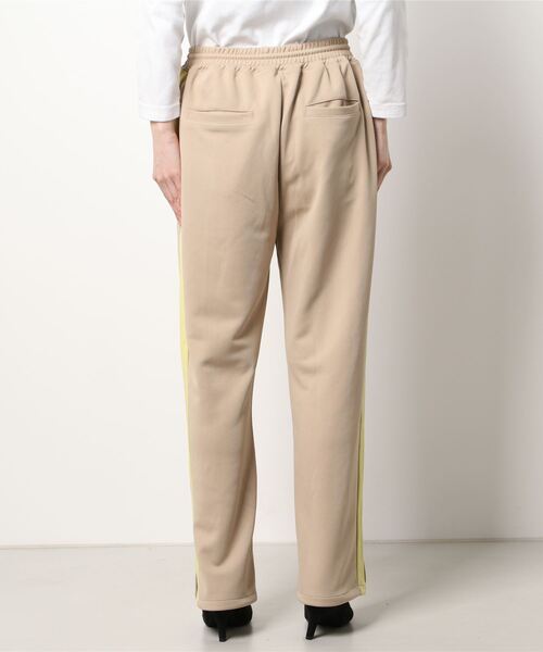 RODEO CROWNS WIDE BOWL（ロデオクラウンズワイドボウル）の「トラックパンツ（その他パンツ・レディース・ベージュ/ブラック・FREE）」の4枚目の写真