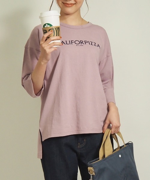 FUNALIVE(ファンアライブ)の「AMERICAN FUDGE ゆったりサイズGREATロゴプリント8分袖Tee(Tシャツ/カットソー・レディース・グリーン/チャコール/ホワイト系その他/パープル系その他/オフホワイト/グリーン系その他/ラベンダー/チャコールグレー・FREE)」の8枚目の写真