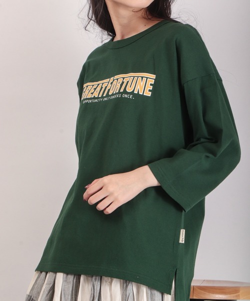 FUNALIVE(ファンアライブ)の「AMERICAN FUDGE ゆったりサイズGREATロゴプリント8分袖Tee(Tシャツ/カットソー・レディース・グリーン/チャコール/ホワイト系その他/パープル系その他/オフホワイト/グリーン系その他/ラベンダー/チャコールグレー・FREE)」の6枚目の写真