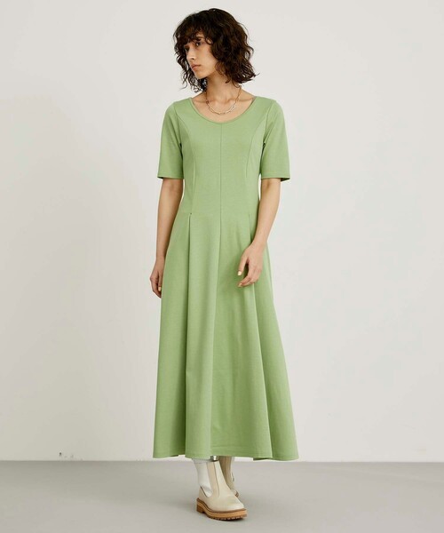 CITY TOKYO(シティトウキョウ)の「リラックスフレアバックオープンワンピース(ワンピース・レディース・ブラック/イエロー/ライトグリーン・1/2)」の21枚目の写真