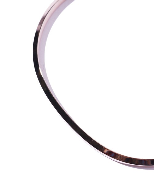 Daniel Wellington(ダニエルウェリントン)の「Daniel Wellington ダニエル・ウェリントン Classic Cuff Large ブレスレット バングル(バングル/リストバンド・メンズ・ゴールド・ONE SIZE)」の9枚目の写真