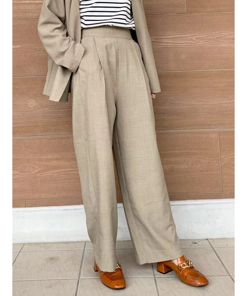 Te chichi TERRASSE(テチチテラス)の「麻調タックパンツ(その他パンツ・レディース・カーキ/ネイビー/ベージュ・フリ-)」の1枚目の写真