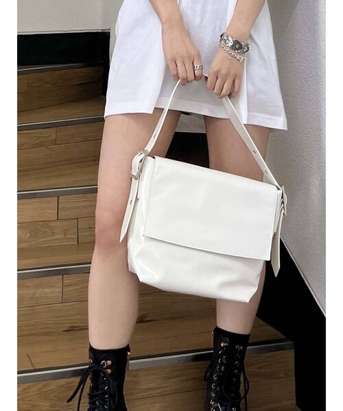 jouetie(ジュエティ)の「フラップマーケット BAG(ハンドバッグ・レディース・オフホワイト/ブラック/パープル・FREE)」の2枚目の写真