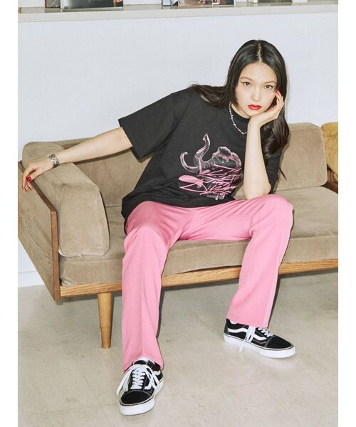 jouetie(ジュエティ)の「90`sフォトBIGTシャツ【WEB限定・ユニセックス】(Tシャツ/カットソー・レディース・ブラック/オフホワイト/ピンク・MEDIUM)」の21枚目の写真