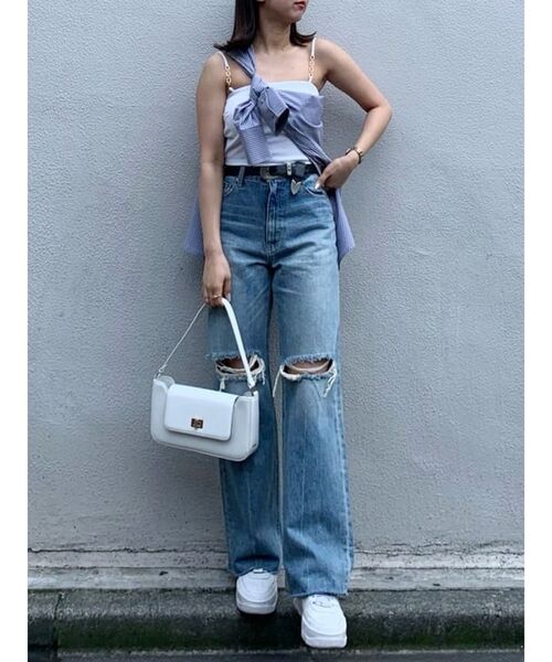 EVRIS(エヴリス)の「ダメージワイドデニムパンツ(デニムパンツ・レディース・ライトブルー/ブルー・SMALL/MEDIUM)」の3枚目の写真