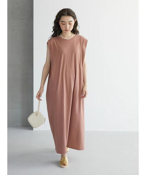 AMERICAN HOLIC（アメリカンホリック）の「サイドスリットフレンチスリーブワンピース（ワンピース・レディース・ブラック/ブルー/グレイッシュベージュ/テラコッタ・M/L）」の20枚目の写真