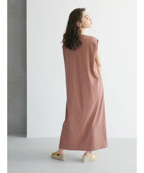 AMERICAN HOLIC（アメリカンホリック）の「サイドスリットフレンチスリーブワンピース（ワンピース・レディース・ブラック/ブルー/グレイッシュベージュ/テラコッタ・M/L）」の17枚目の写真