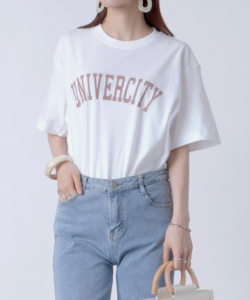 MAISON BREEZE(メゾンブリーズ)の「使いまわし抜群のカレッジロゴTeeシャツ♪【MAISON BREEZE】UNIVERCITYアーチカレッジロゴオーバーサイズTシャツ(Tシャツ/カットソー・レディース・グリーン/ホワイト系その他2/ホワイト系その他3/ブラック系その他3/ホワイト系1・FREE)」の4枚目の写真