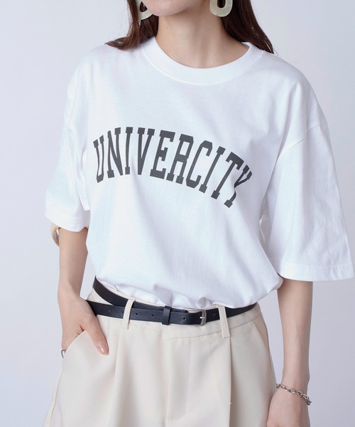 MAISON BREEZE(メゾンブリーズ)の「使いまわし抜群のカレッジロゴTeeシャツ♪【MAISON BREEZE】UNIVERCITYアーチカレッジロゴオーバーサイズTシャツ(Tシャツ/カットソー・レディース・グリーン/ホワイト系その他2/ホワイト系その他3/ブラック系その他3/ホワイト系1・FREE)」の20枚目の写真