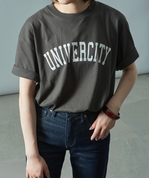 MAISON BREEZE(メゾンブリーズ)の「使いまわし抜群のカレッジロゴTeeシャツ♪【MAISON BREEZE】UNIVERCITYアーチカレッジロゴオーバーサイズTシャツ(Tシャツ/カットソー・レディース・グリーン/ホワイト系その他2/ホワイト系その他3/ブラック系その他3/ホワイト系1・FREE)」の18枚目の写真
