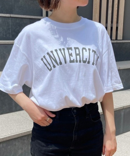 MAISON BREEZE(メゾンブリーズ)の「使いまわし抜群のカレッジロゴTeeシャツ♪【MAISON BREEZE】UNIVERCITYアーチカレッジロゴオーバーサイズTシャツ(Tシャツ/カットソー・レディース・グリーン/ホワイト系その他2/ホワイト系その他3/ブラック系その他3/ホワイト系1・FREE)」の6枚目の写真