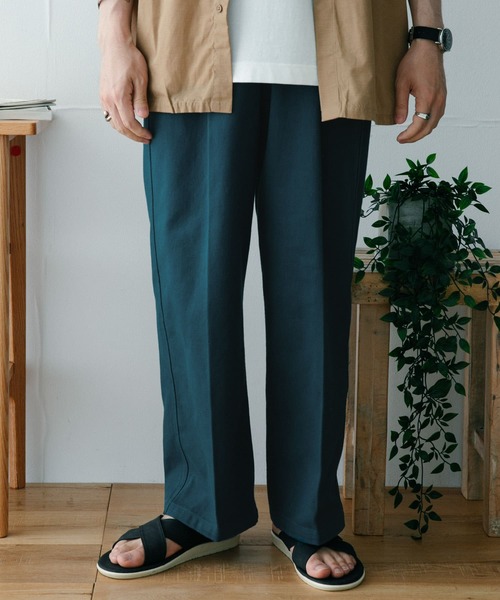 ITEMS URBANRESEARCH（アイテムズ アーバンリサーチ）の「カラーコットン クリースパンツ（その他パンツ・メンズ・ベージュ/ブルー/グリーン・MEDIUM/LARGE）」の3枚目の写真