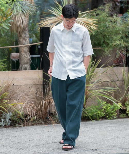 ITEMS URBANRESEARCH（アイテムズ アーバンリサーチ）の「カラーコットン クリースパンツ（その他パンツ・メンズ・ベージュ/ブルー/グリーン・MEDIUM/LARGE）」の18枚目の写真