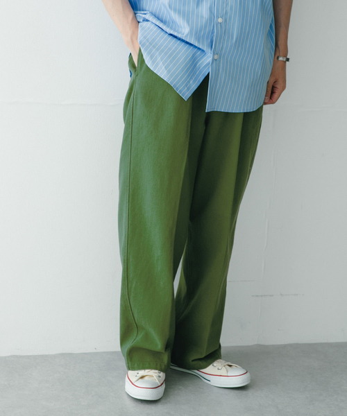 ITEMS URBANRESEARCH（アイテムズ アーバンリサーチ）の「カラーコットン クリースパンツ（その他パンツ・メンズ・ベージュ/ブルー/グリーン・MEDIUM/LARGE）」の12枚目の写真